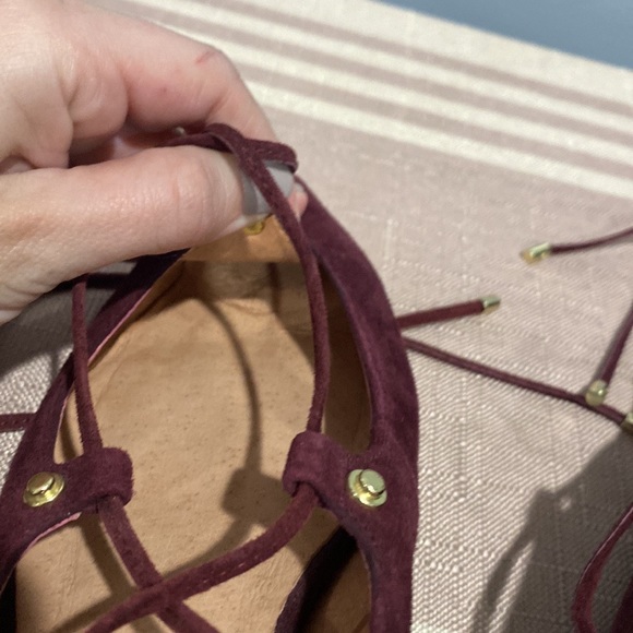 'Owen' Pointy Toe Ghillie Flat
HALOGEN - Picture 8 of 13